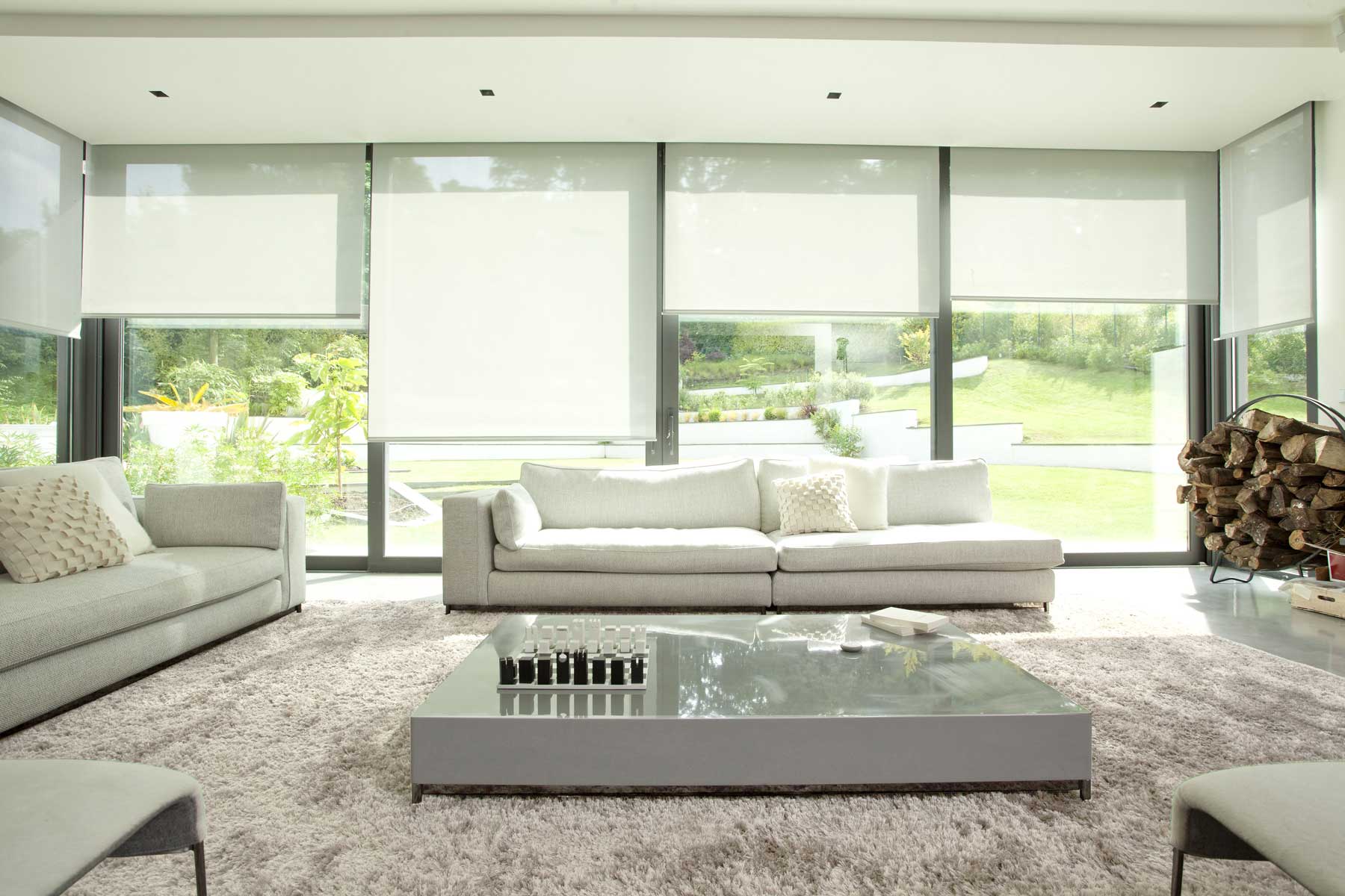 E SCREEN ROLLER BLINDS